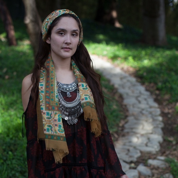 Aztec Scarf - Picture 2 of 6